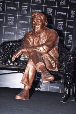 at Walk of fame statue by UTV Stars in J W Marriott, Mumbai on 4th Dec 2012 (16).JPG
